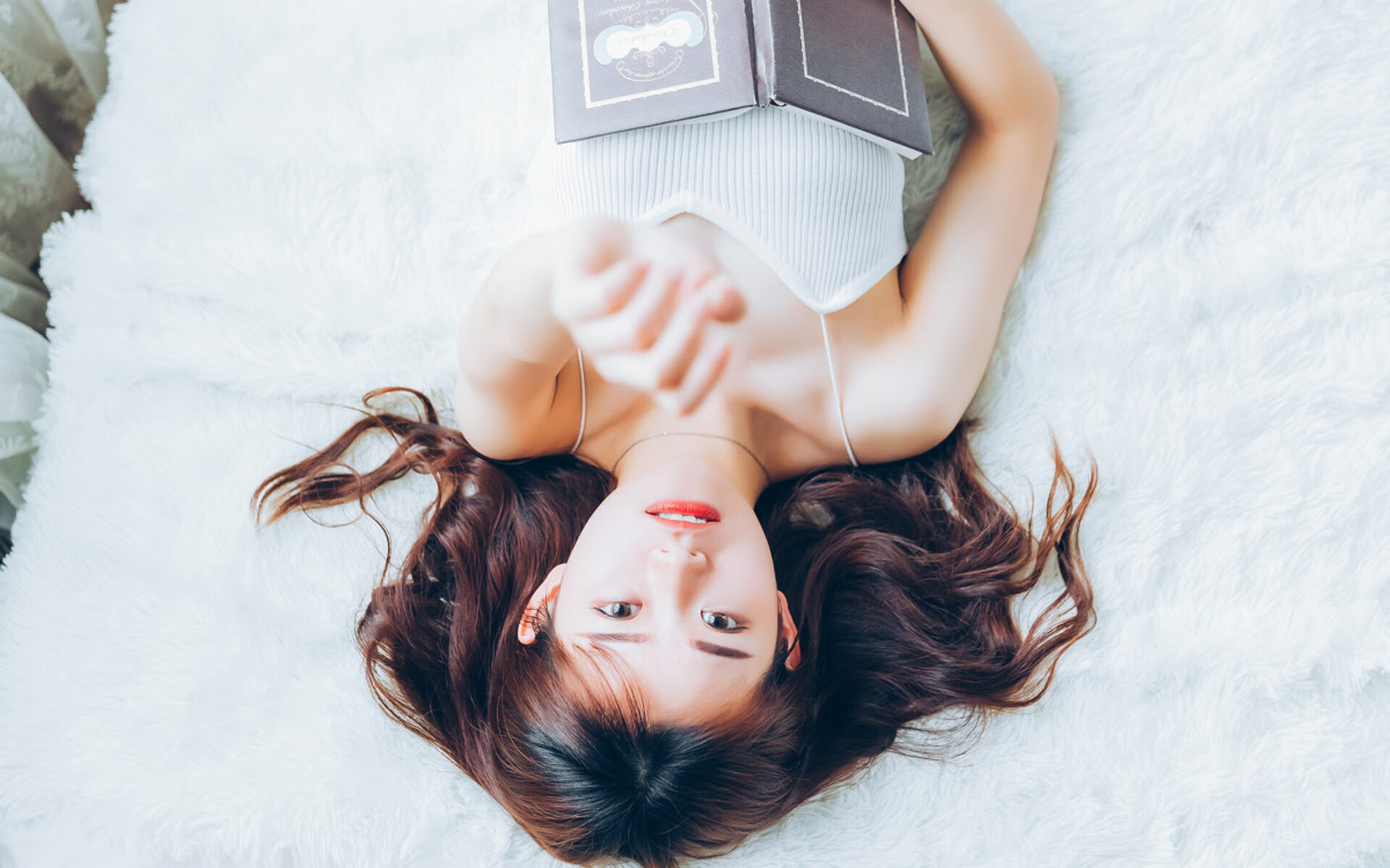 高尔夫球赛决赛日，谁能捧起荣誉奖杯？，高尔夫比赛奖品