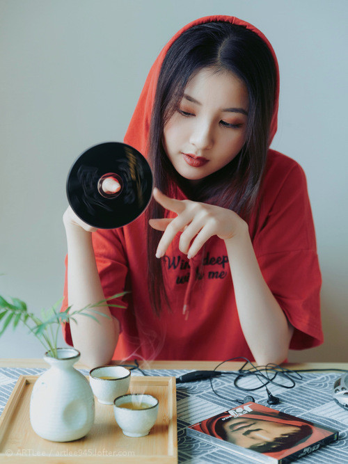 “简阳文体中心:羽毛球赛事中演绎速度与精准的完美结合”