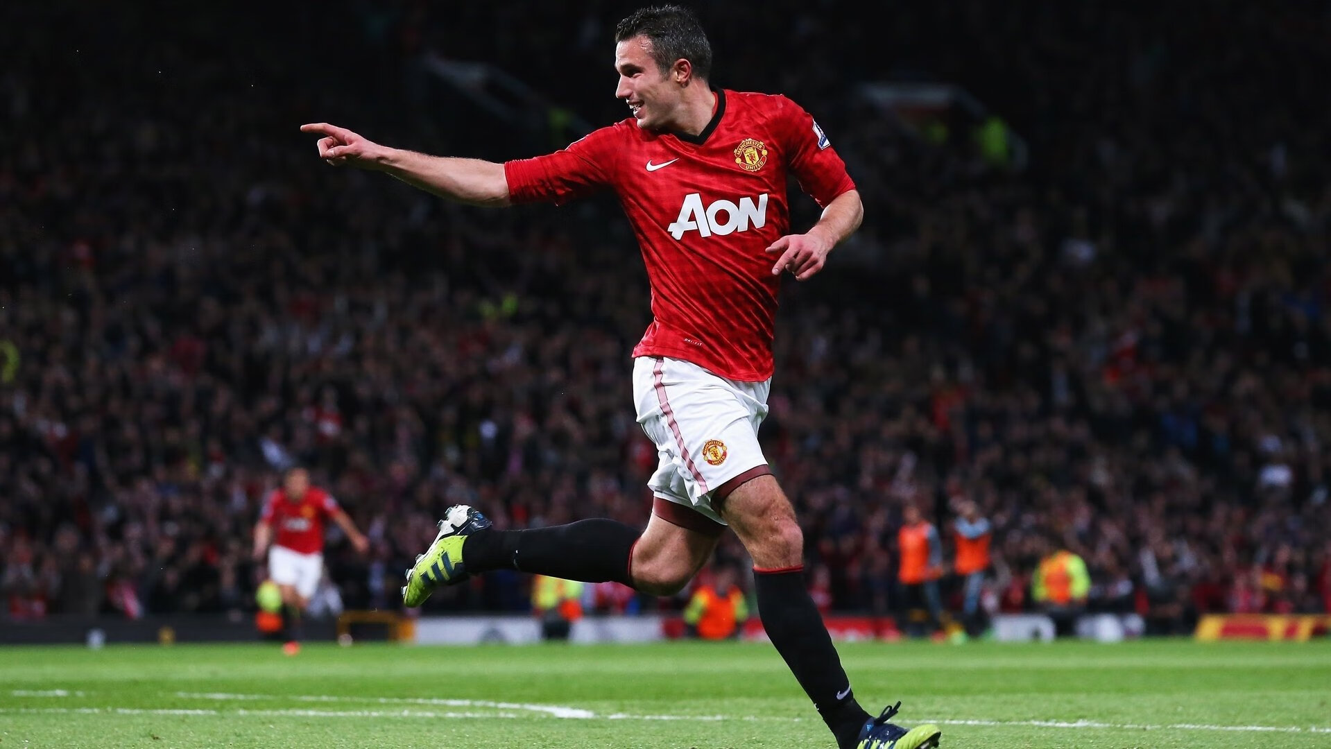 爱游戏电竞-库里：百发百中，三分线外绝无仅有的“魔炮”！，库里如何超越魔术师