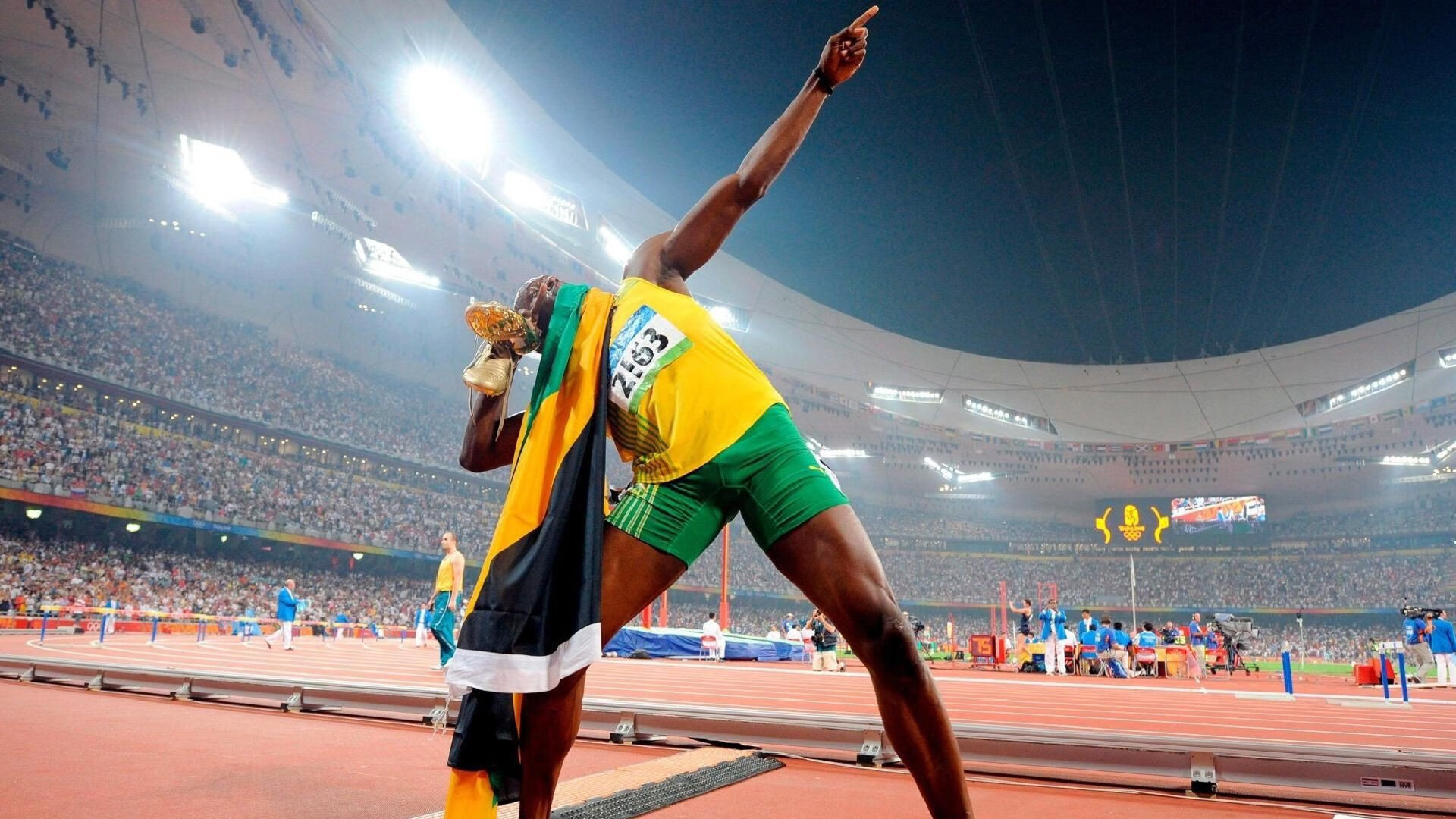 库里:百发百中,三分线外绝无仅有的“魔炮”!,库里如何超越魔术师